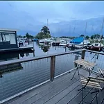 Apartment Amsterdam Boathouse
