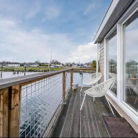 Amsterdam Boathouse アパート