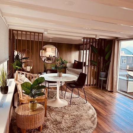 Amsterdam Boathouse *