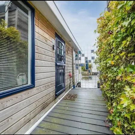 Amsterdam Boathouse * Άαλσμιρ